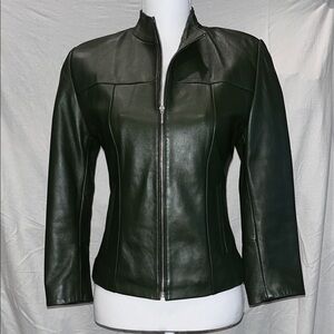 Elegant Women's Dark Green Leather Jacket